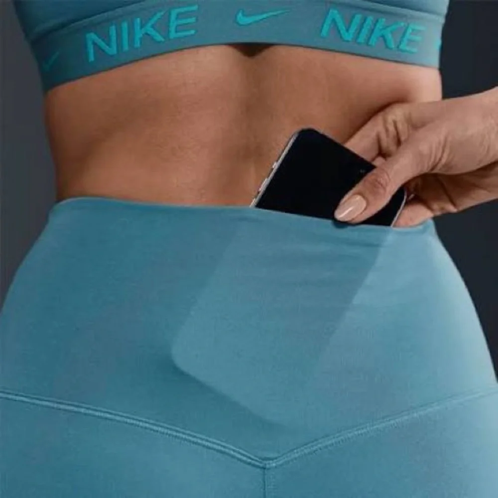 New Nike Women's Zenvy Gentle-Support High-Waisted 8" Biker Shorts size - Picture 4 of 7